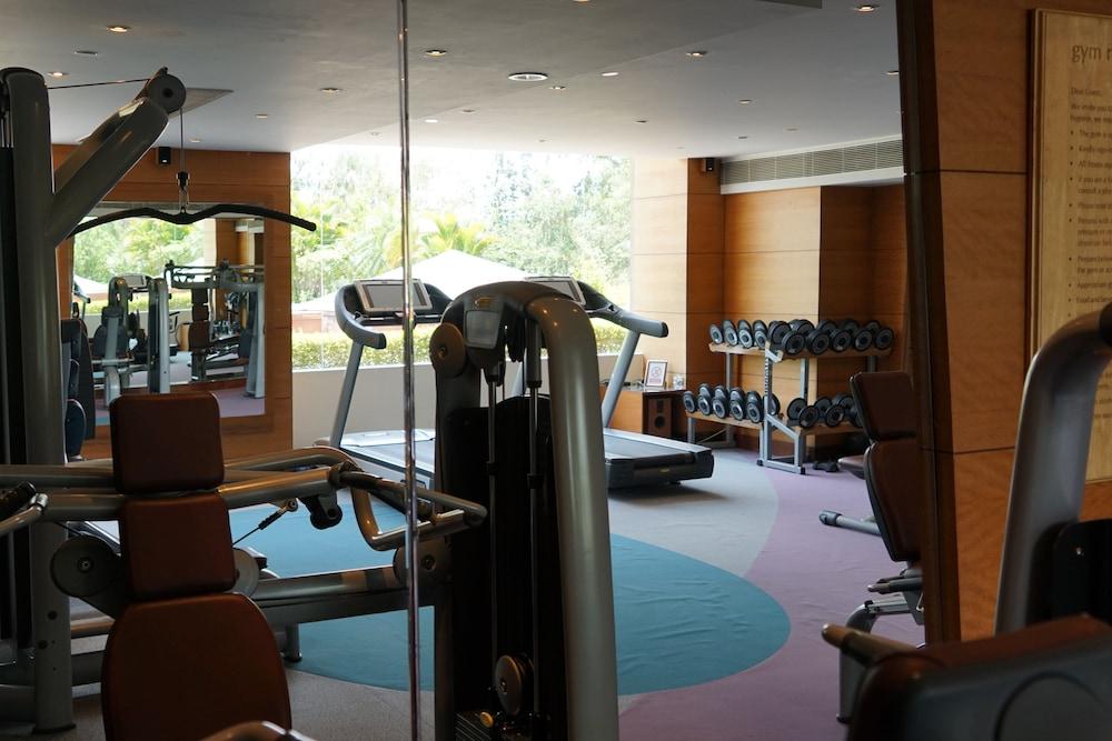 Taj Chandīgarh Exterior foto The gym at the hotel