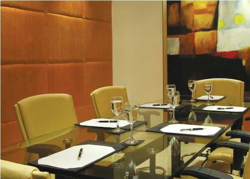 Taj Chandīgarh Exterior foto Meeting room